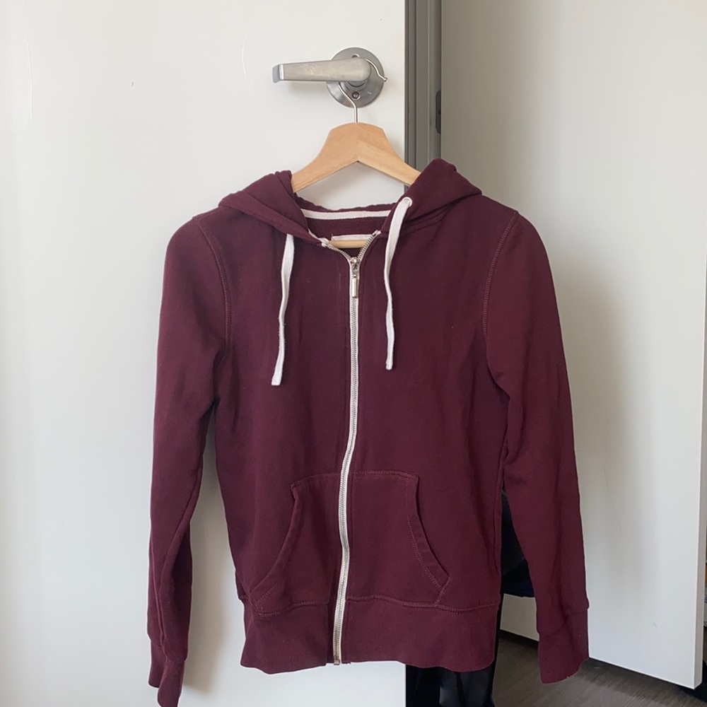 ZIP UP SWEATER